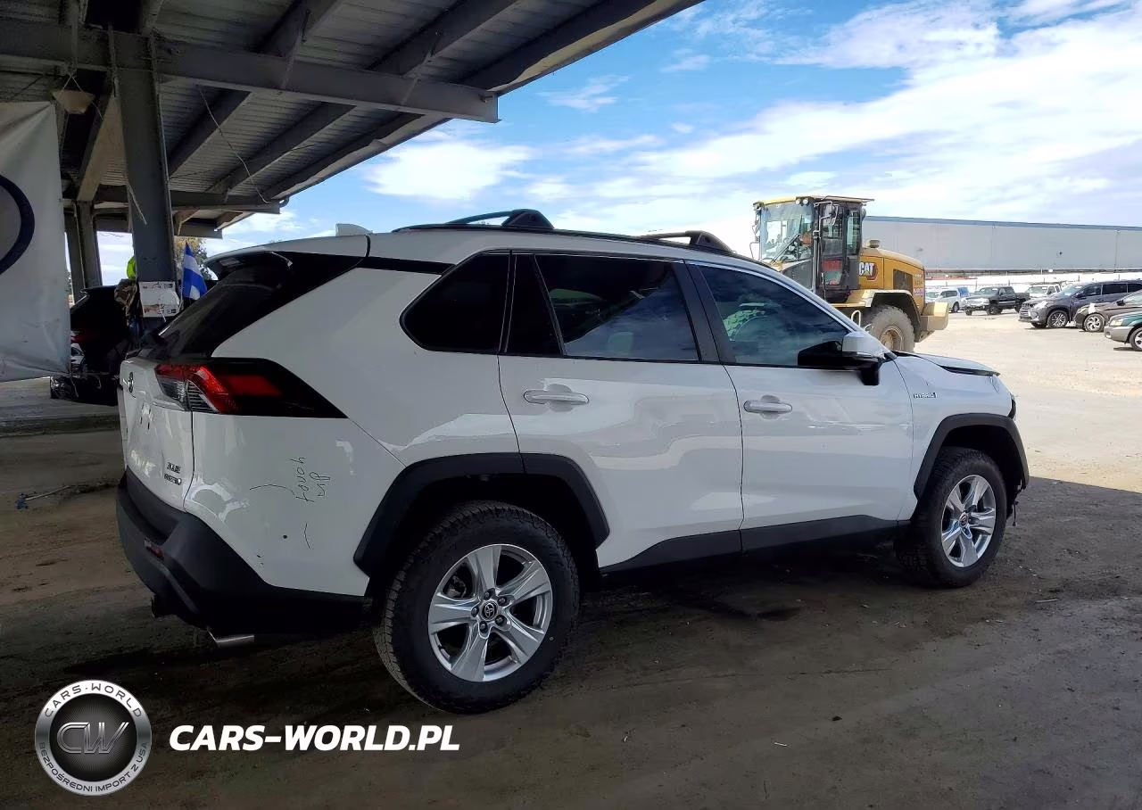 2021 Toyota Rav4 Hybrid Xle VIN:2T3R6RFV3MW013498 - 3