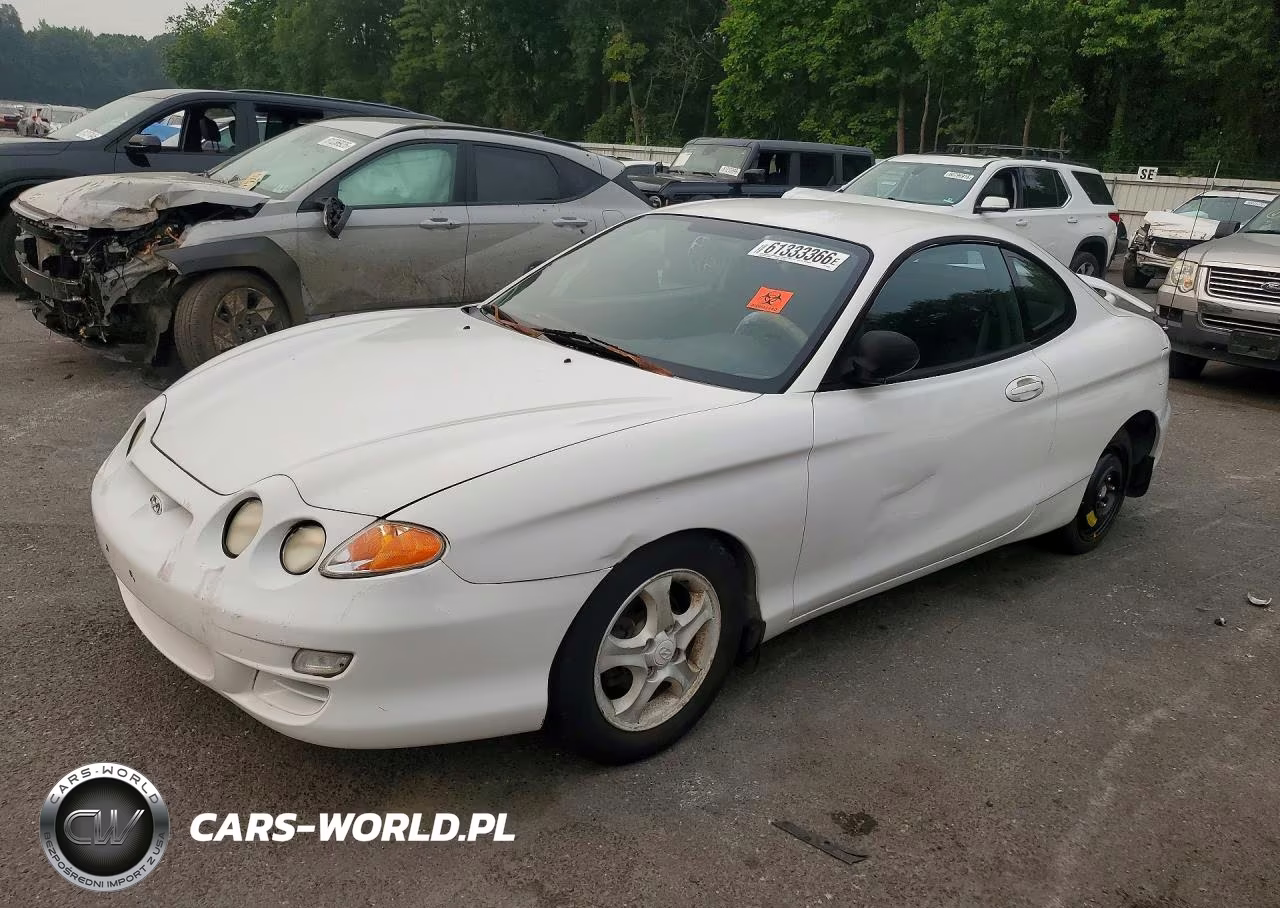 2000 Hyundai Tiburon Base