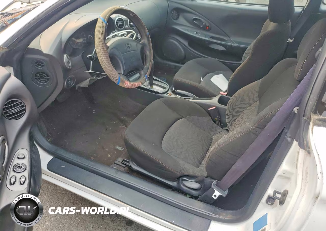 2000 Hyundai Tiburon Base VIN:KMHJG25F9YU217491 - 8