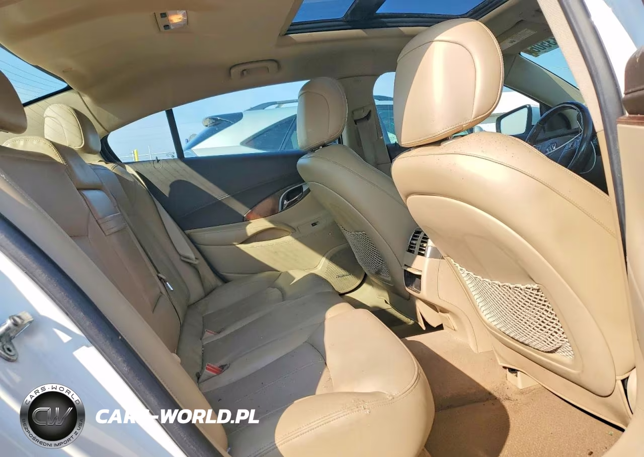 2011 Buick Lacrosse VIN:1G4GE5ED3BF232192 - 10