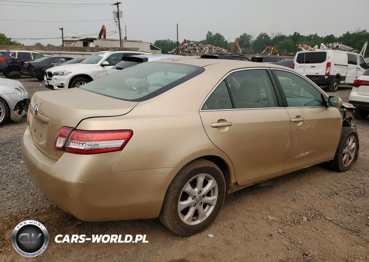 2010 Toyota Camry Le VIN:4T1BF3EK9AU081654 - 3