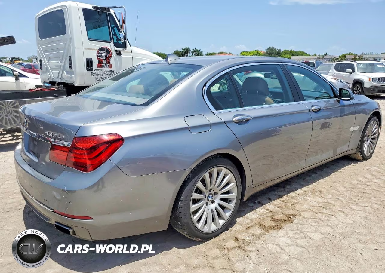 2013 BMW 750 Li VIN:WBAYE8C51DDE22285 - 3