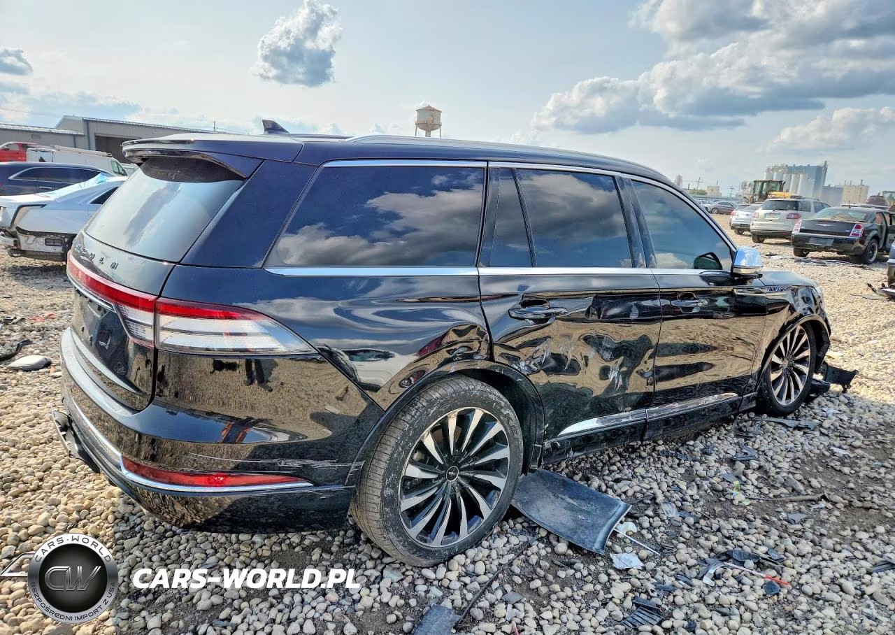 2020 Lincoln Aviator Black Label Grand Touring VIN:5LMYJ9YY6LGL30650 - 3
