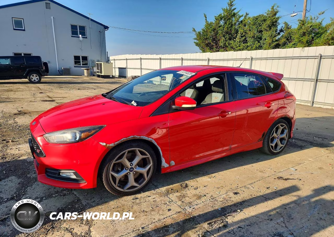 2017 Ford Focus St – zdjęcie 1 z 12