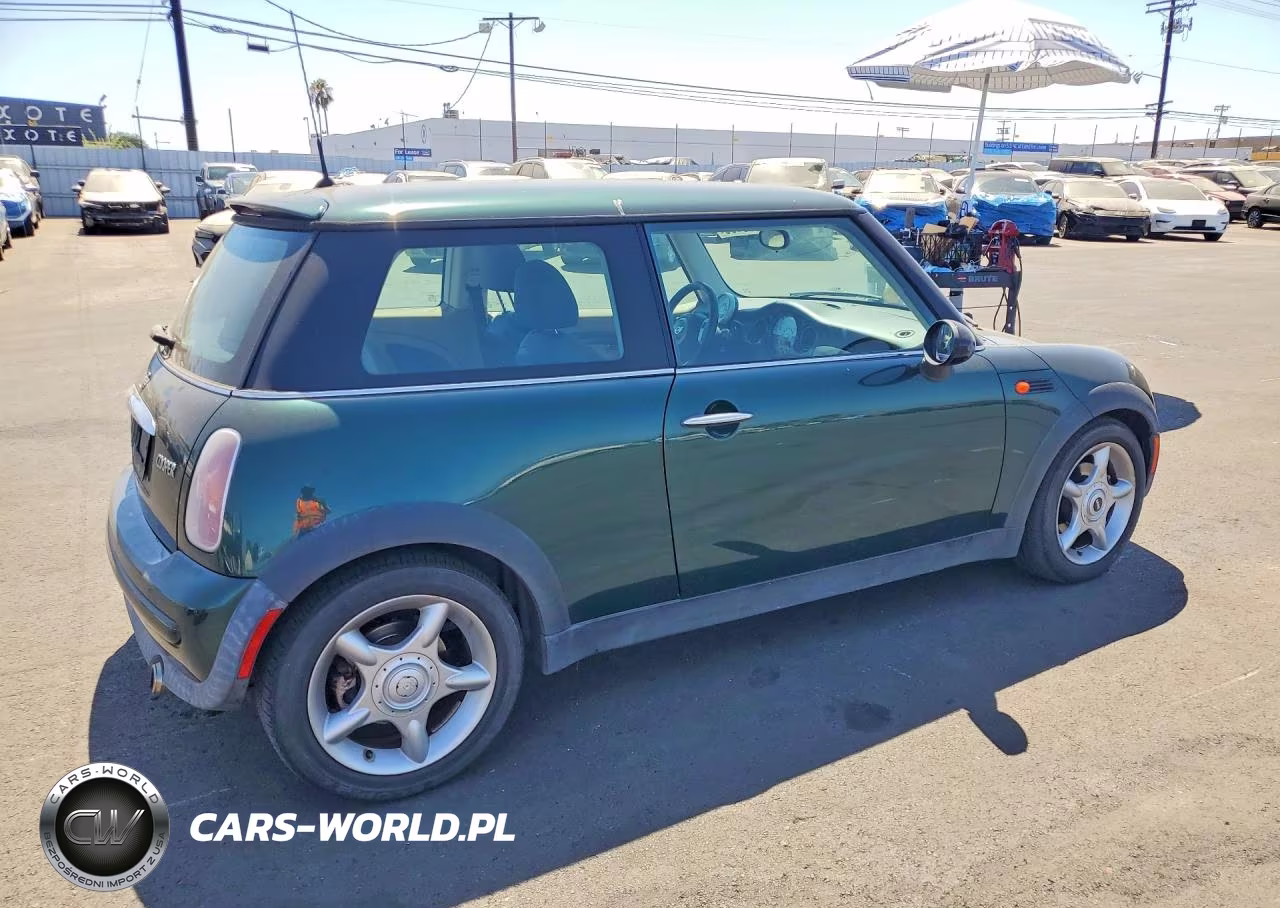 2004 Mini Cooper VIN:WMWRC33484TC53733 - 3