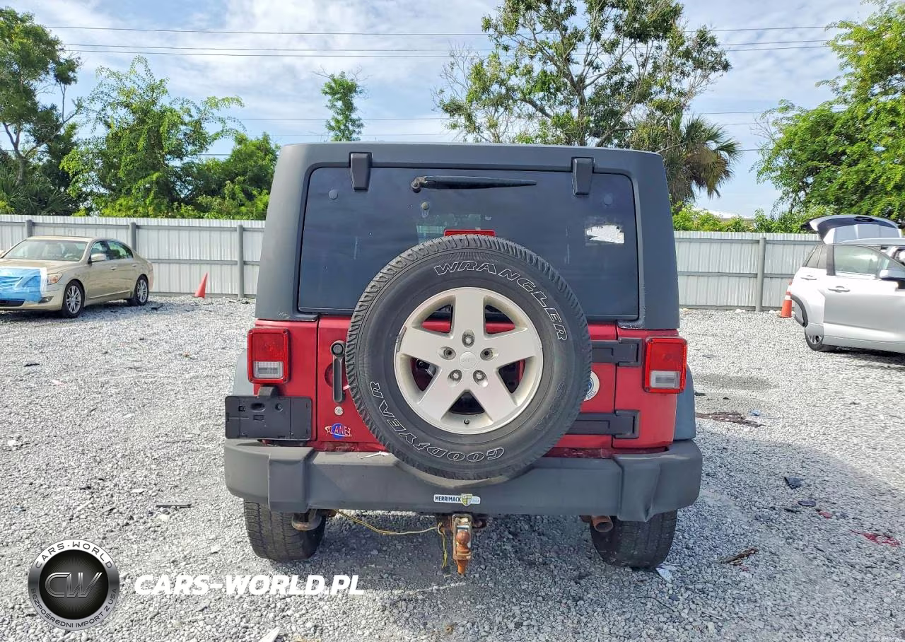 2012 Jeep Wrangler Unlimited Sport VIN:1C4BJWDG4CL229137 - 6