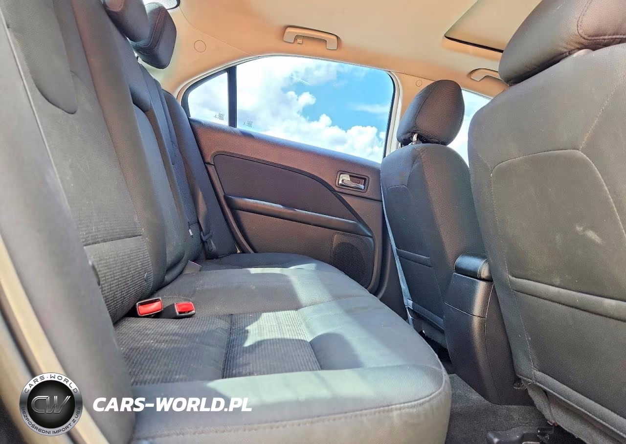 2012 Ford Fusion VIN:3FAHP0HA6CR362209 - 10