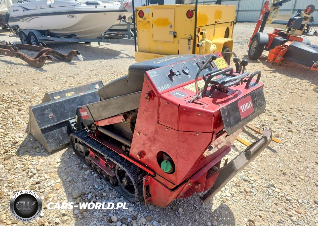 2010 Toro Forklift Industrial VIN:22323312000245 - 3