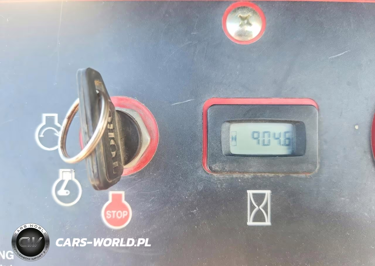 2010 Toro Forklift Industrial VIN:22323312000245 - 8