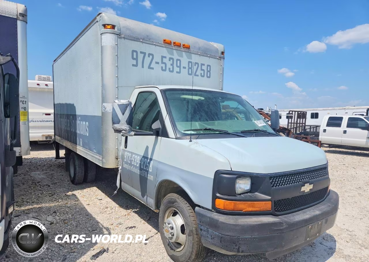 2010 Chevrolet Express Box Truck VIN:1GB6G3BG2A1113157 - 4