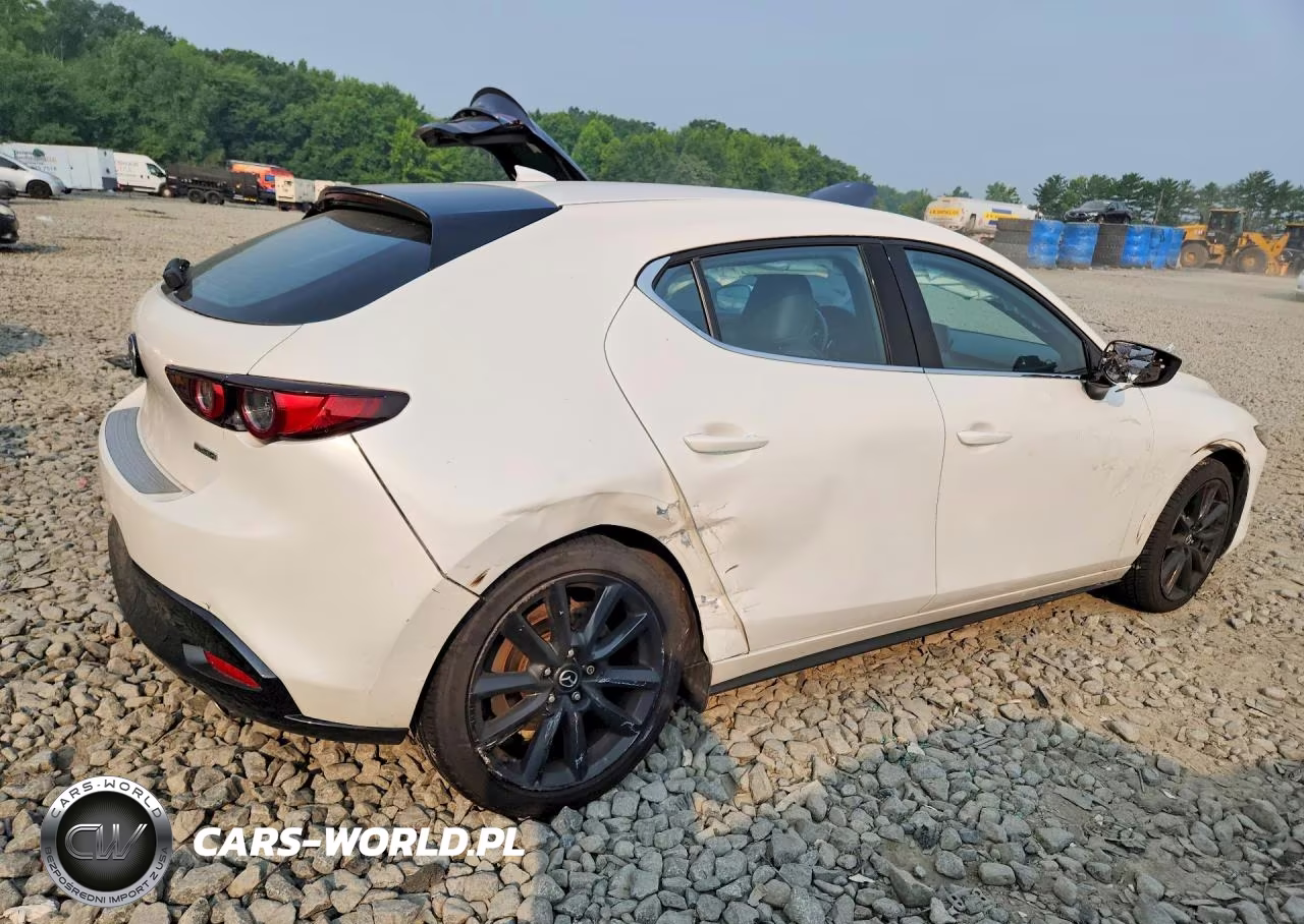 2021 Mazda 3 Premium VIN:JM1BPBML1M1401674 - 3