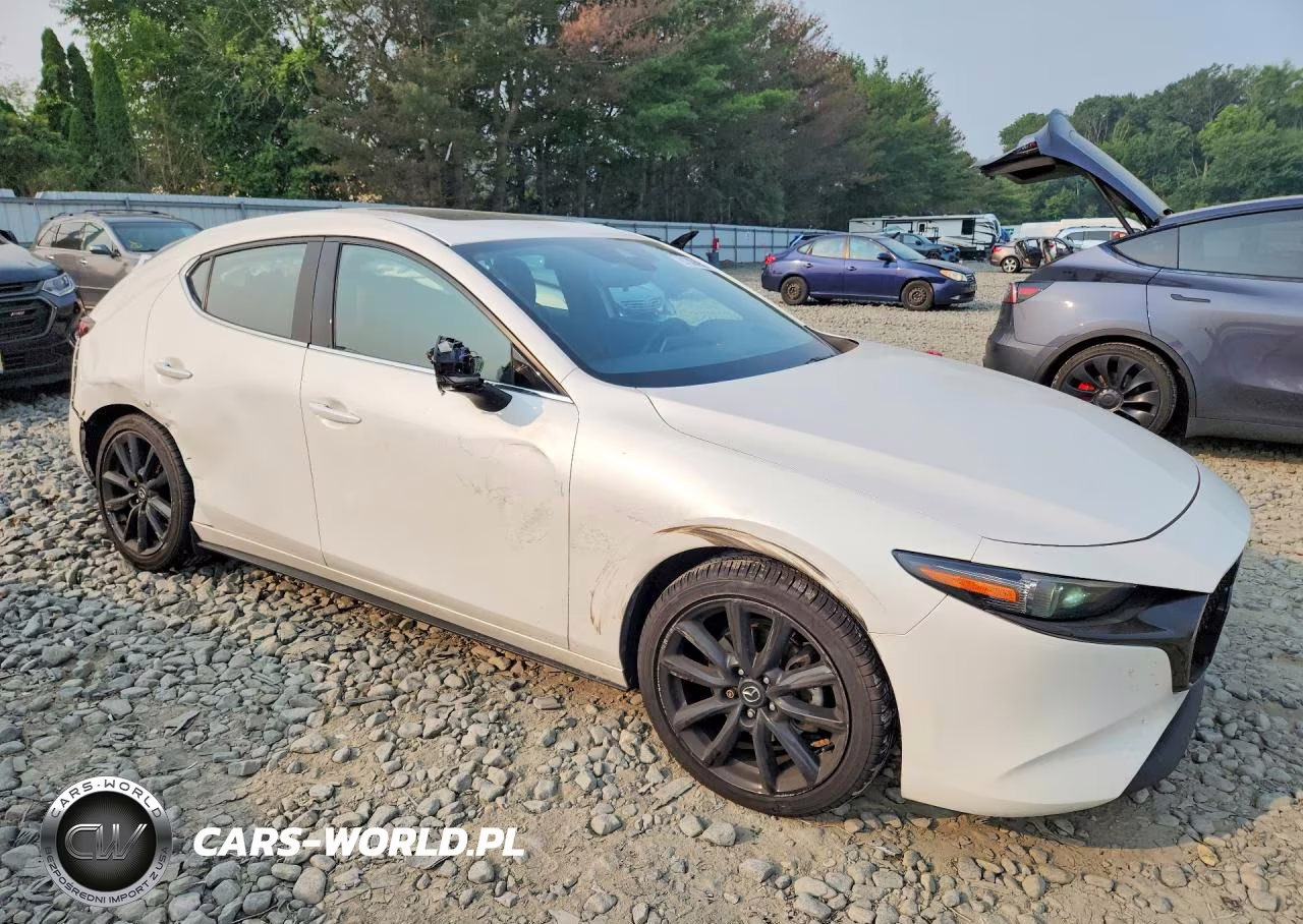 2021 Mazda 3 Premium VIN:JM1BPBML1M1401674 - 4