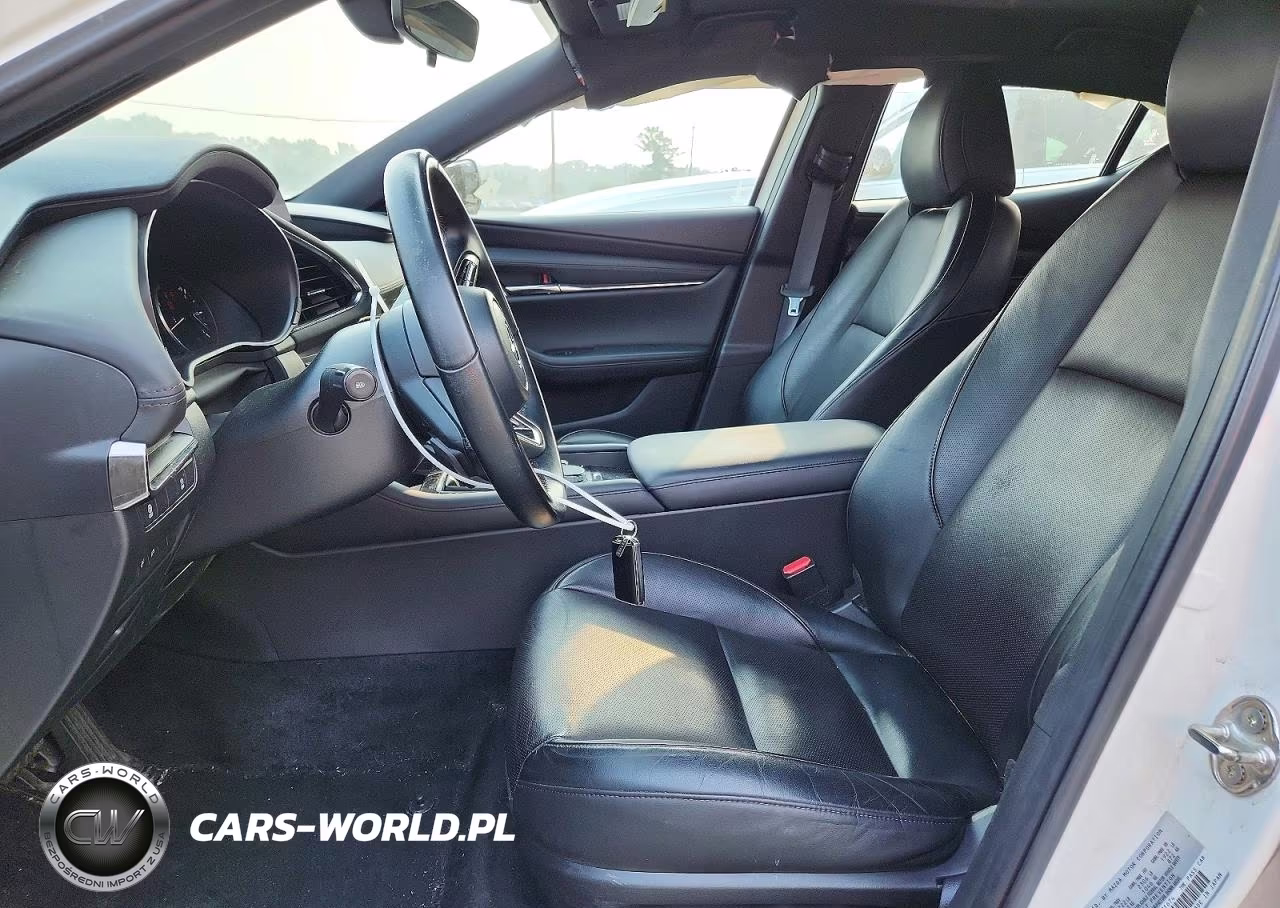 2021 Mazda 3 Premium VIN:JM1BPBML1M1401674 - 7