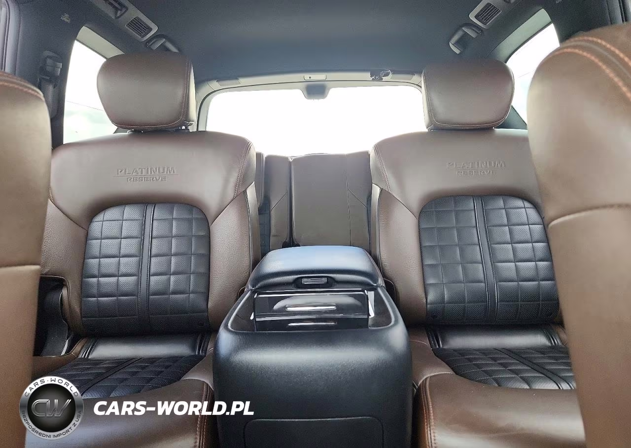 2018 Nissan Armada Platinum VIN:JN8AY2NE2J9735240 - 10