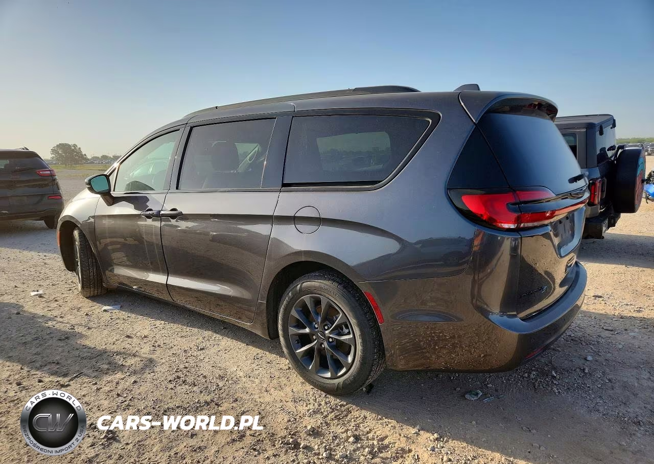 2021 Chrysler Pacifica Touring L VIN:2C4RC1BG2MR572200 - 2