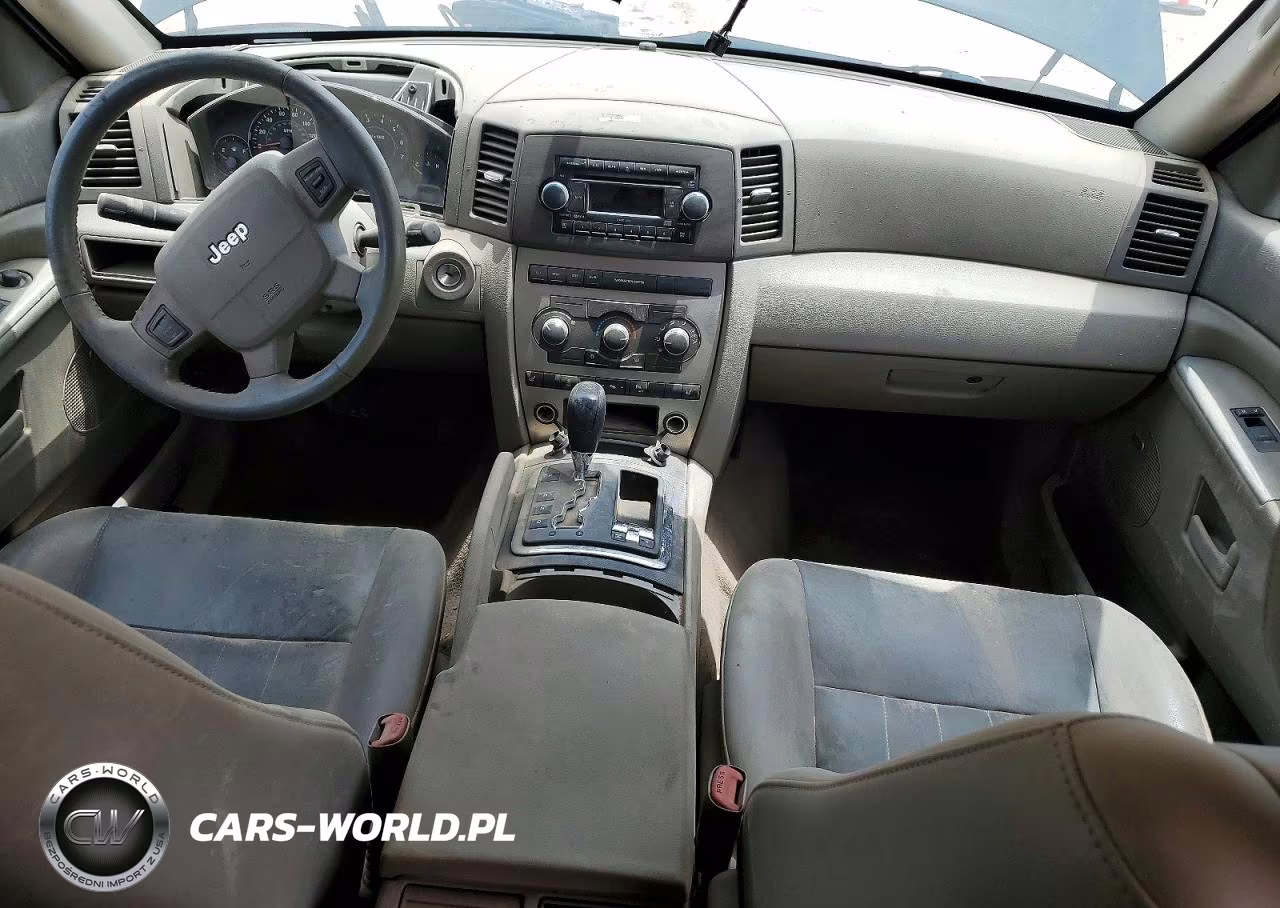 2007 Jeep Grand Cherokee Laredo VIN:1J8HR48P67C615896 - 8
