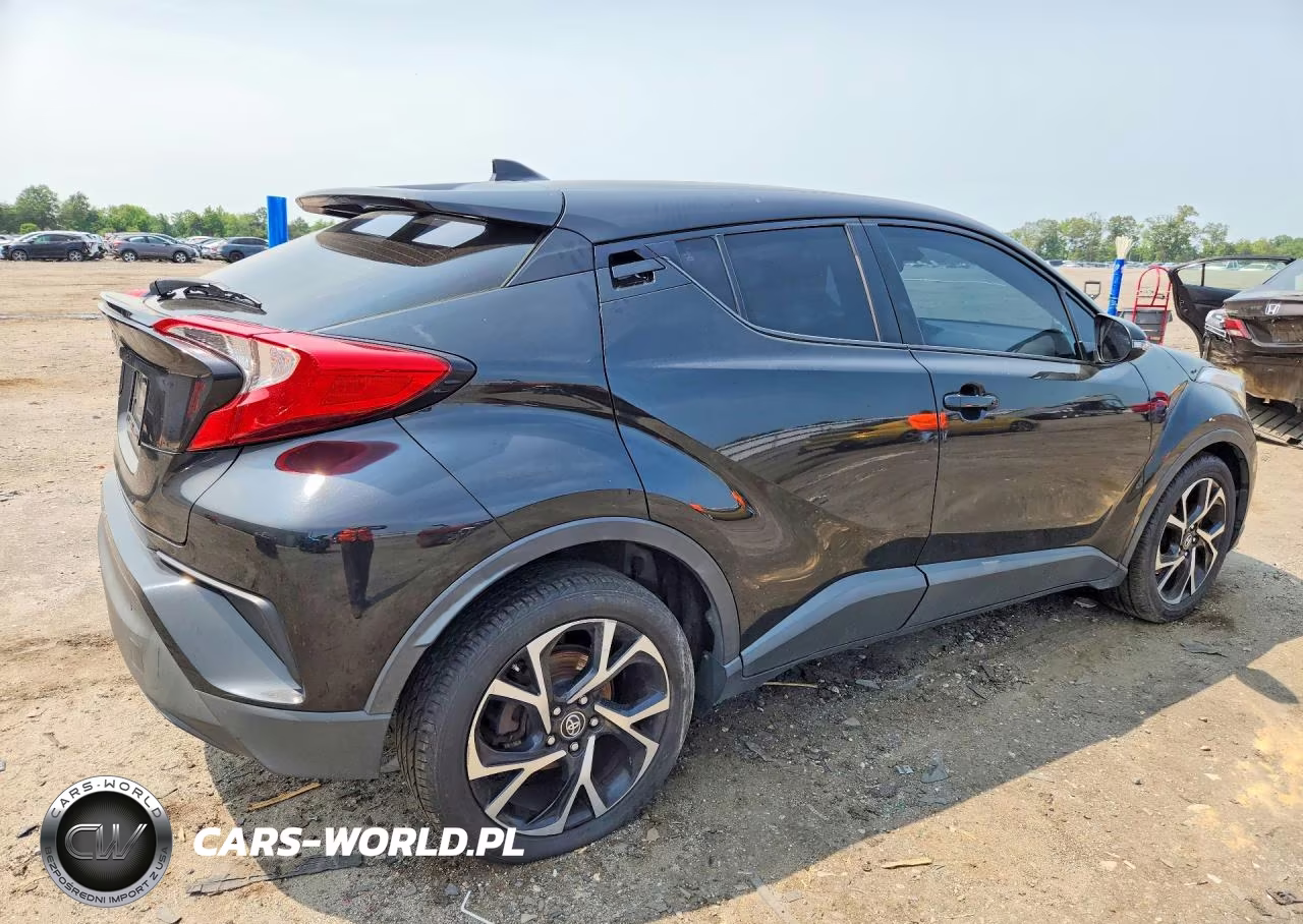 2018 Toyota C-Hr Xle Premium VIN:JTNKHMBX8J1011323 - 3