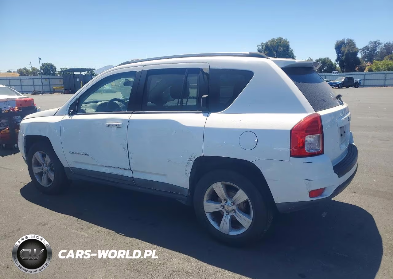 2011 Jeep Compass Sport VIN:1J4NT1FA2BD195592 - 2