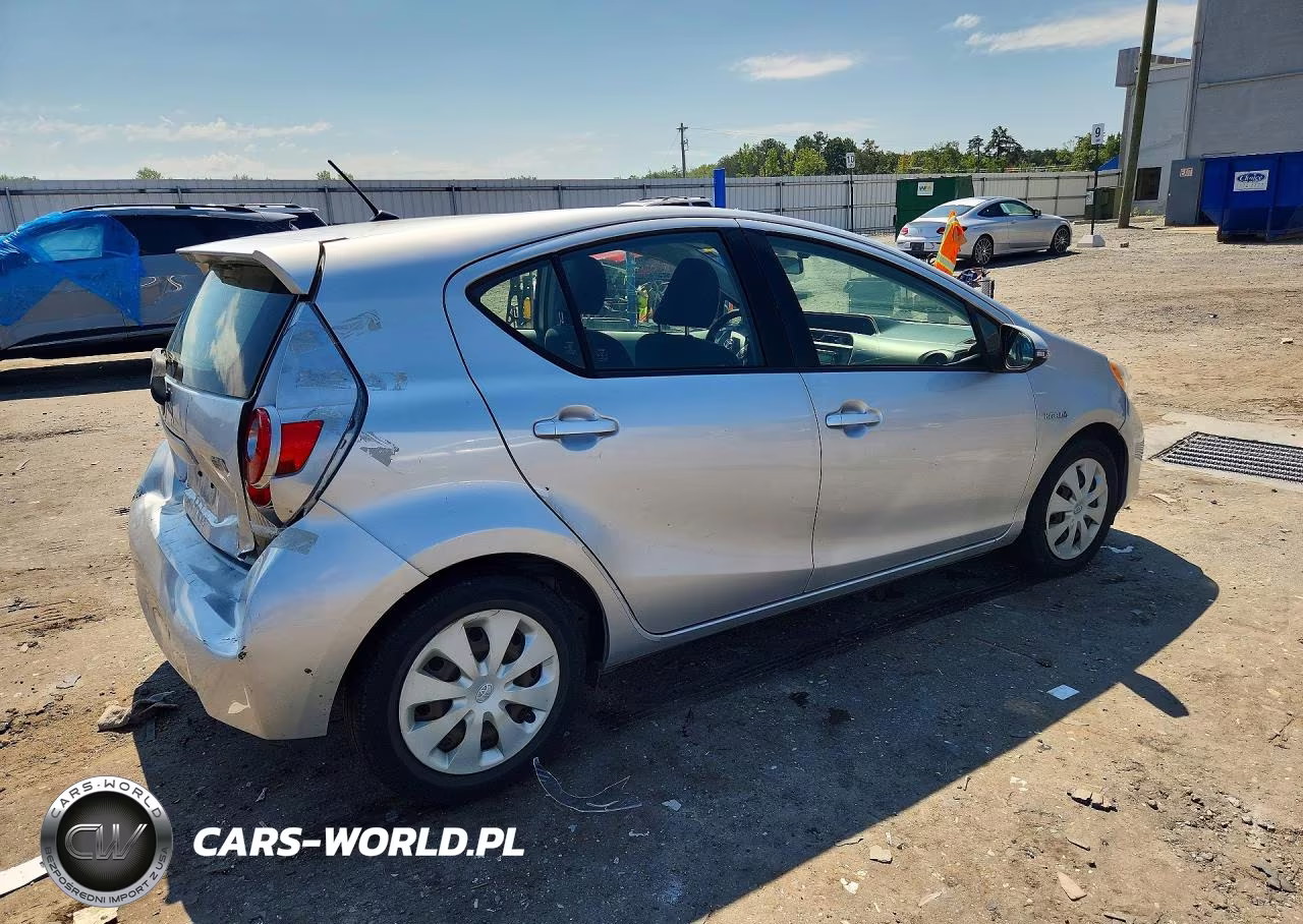 2012 Toyota Prius C Two VIN:JTDKDTB39C1527426 - 3