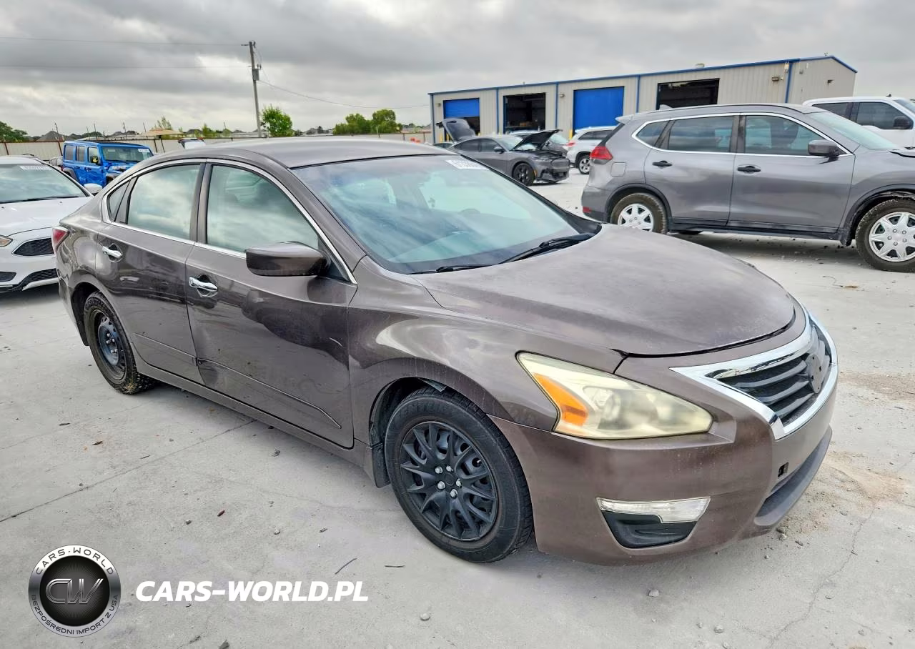 2014 Nissan Altima 2.5 S VIN:1N4AL3AP5EN383328 - 4