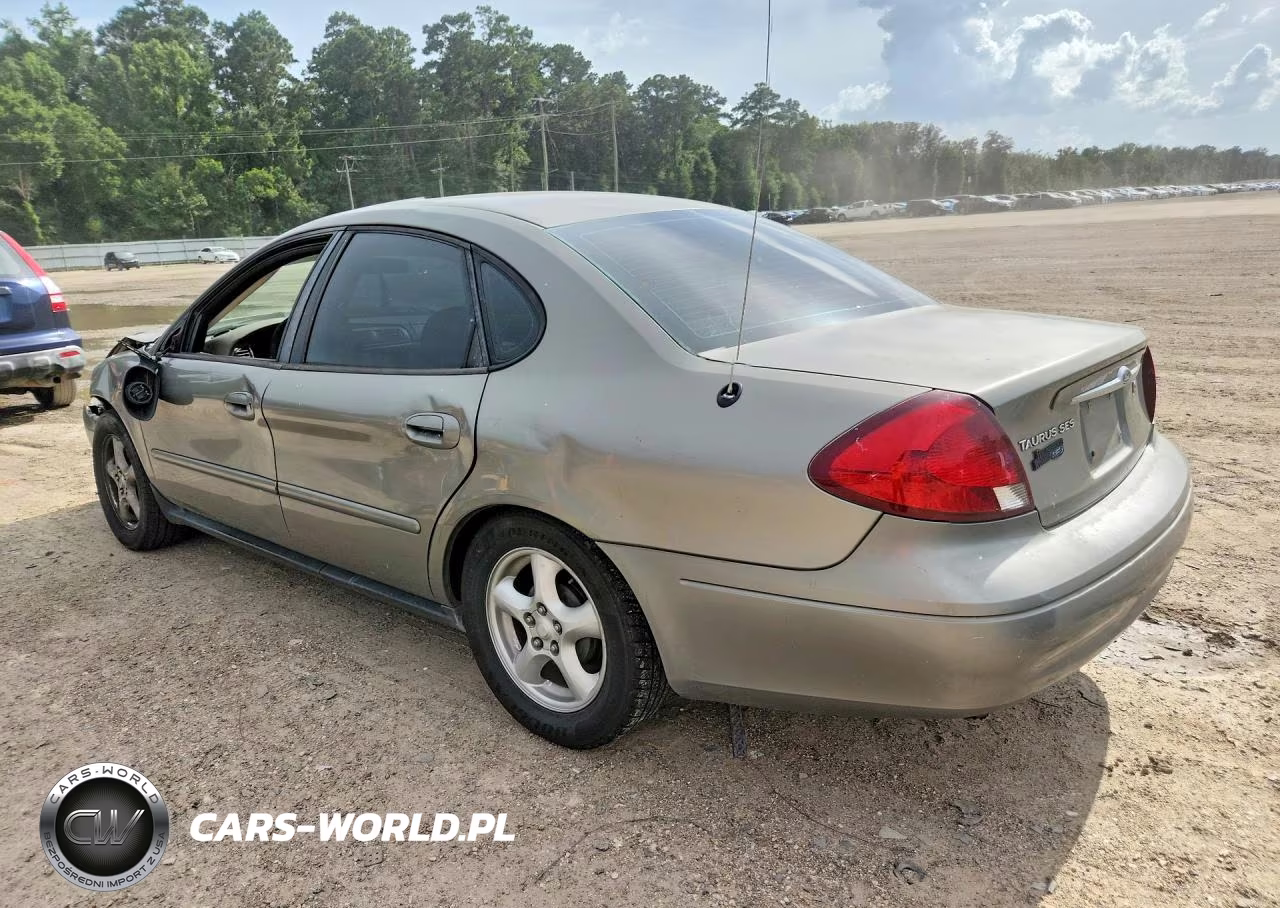 FORD TAURUS VIN:1FAFP55U23G275885 - 2