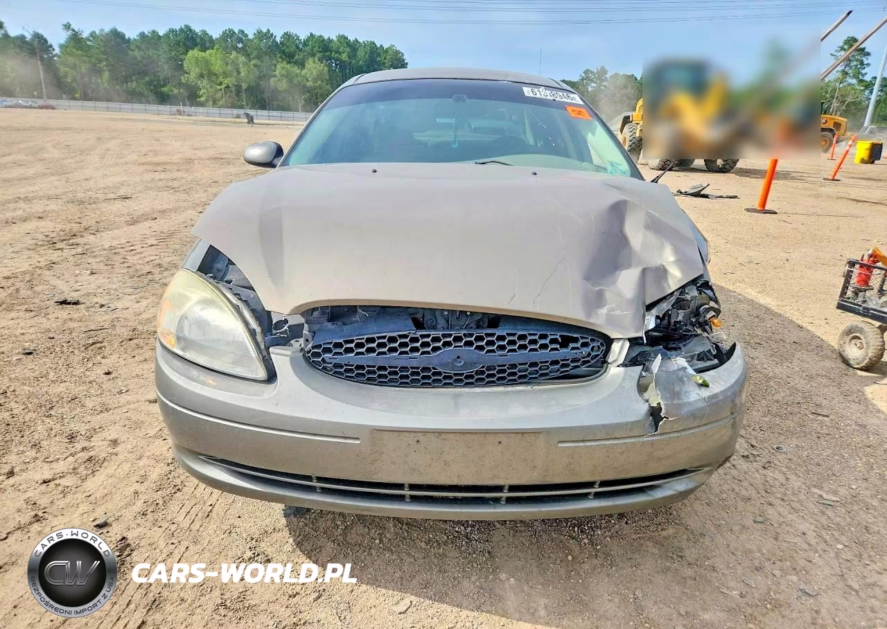 FORD TAURUS VIN:1FAFP55U23G275885 - 5