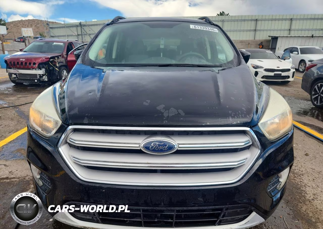 2018 Ford Escape Se VIN:1FMCU9GD2JUA32064 - 5