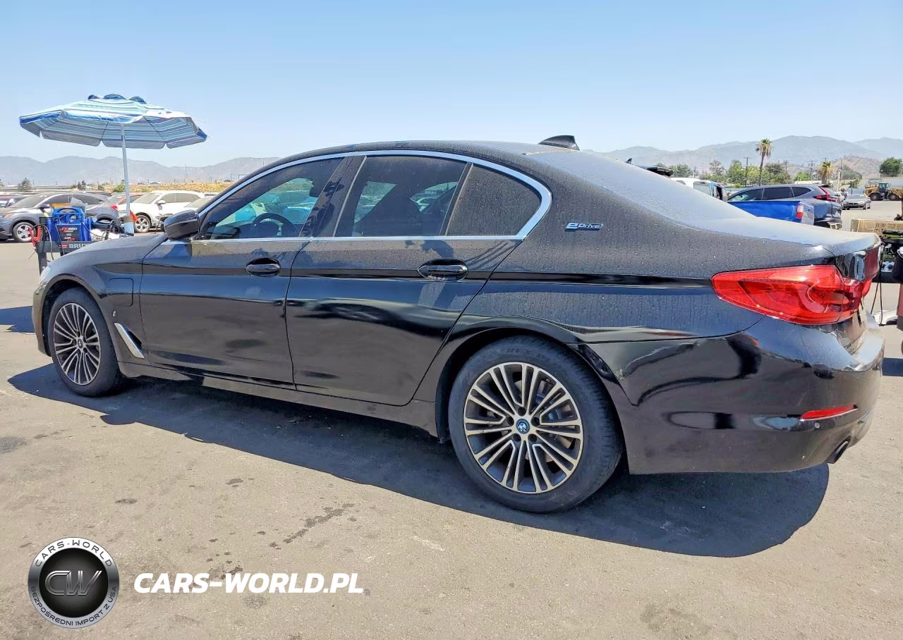 2019 BMW 530E VIN:WBAJA9C57KB254290 - 2