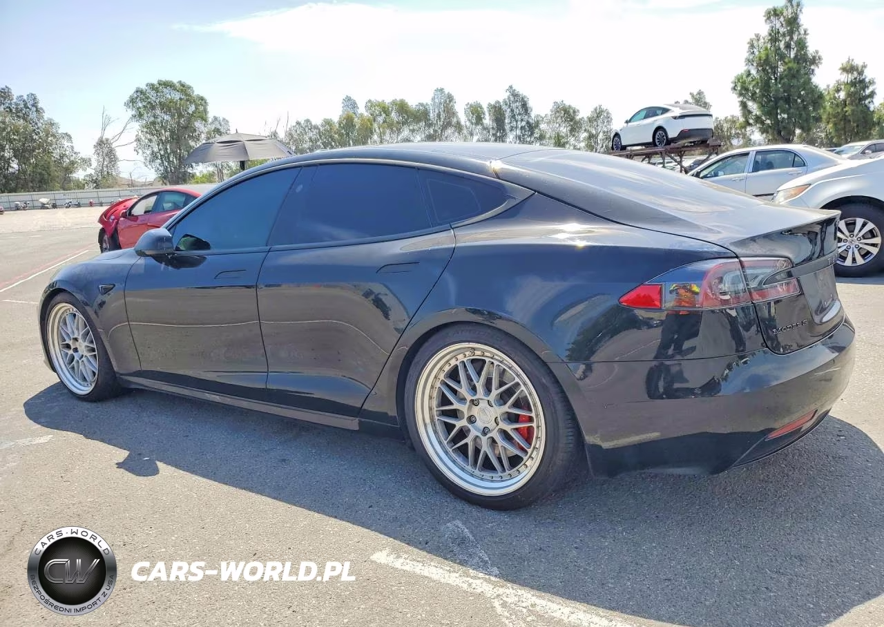 2016 Tesla Model S VIN:5YJSA1E42GF171822 - 2