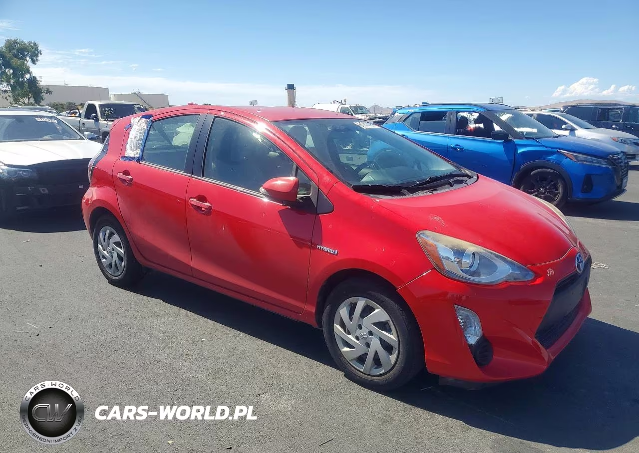 2015 Toyota Prius C One VIN:JTDKDTB33F1104443 - 4