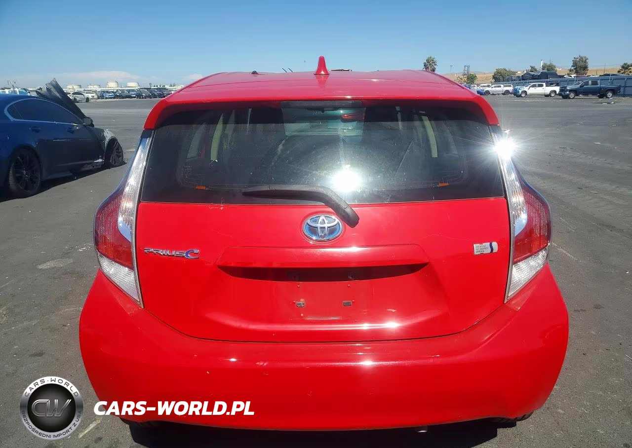 2015 Toyota Prius C One VIN:JTDKDTB33F1104443 - 6