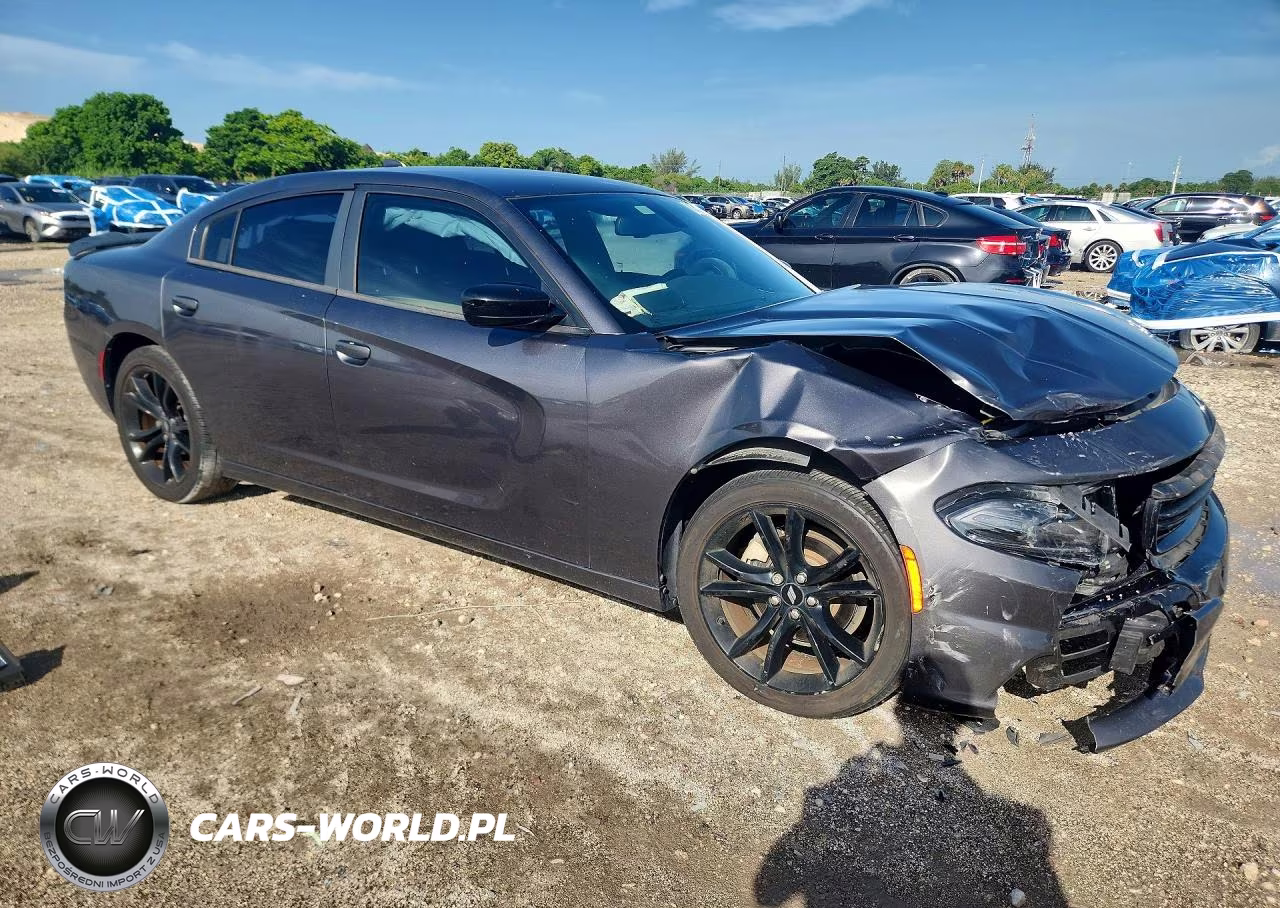 2018 Dodge Charger Sxt Plus VIN:2C3CDXHG7JH210494 - 4