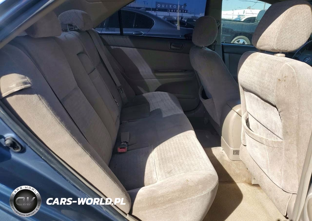 2004 Toyota Camry Le VIN:JTDBE32K440269151 - 10