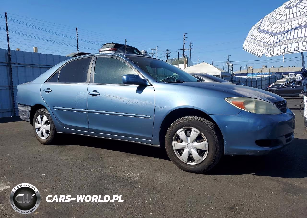 2004 Toyota Camry Le VIN:JTDBE32K440269151 - 4