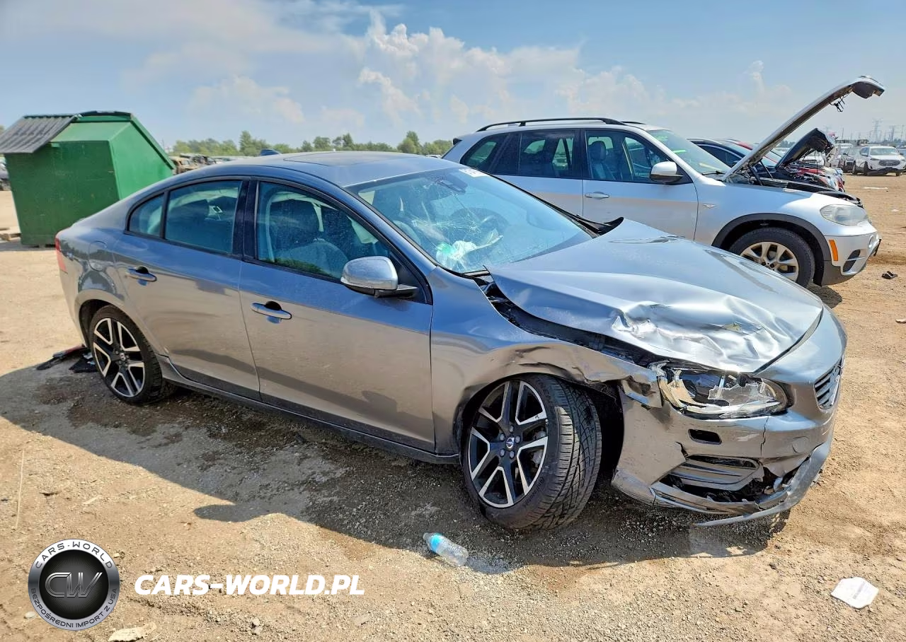 2018 Volvo S60 Dynamic VIN:YV126MFLXJ2450612 - 4
