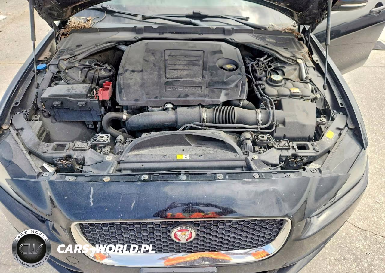 2018 Jaguar Xe VIN:SAJAR4FX1JCP39188 - 11