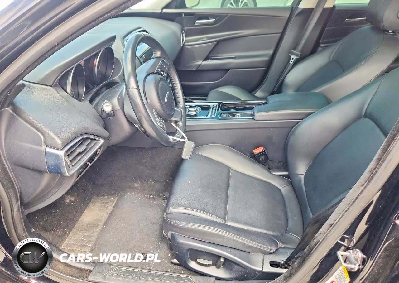 2018 Jaguar Xe VIN:SAJAR4FX1JCP39188 - 7