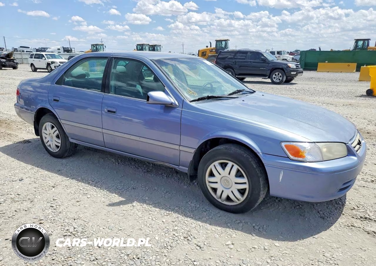 2000 Toyota Camry Le VIN:4T1BG22K8YU704963 - 4