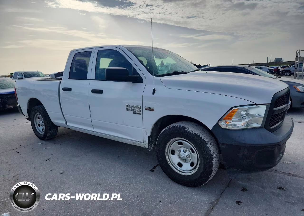 2019 Ram 1500 Classic Tradesman VIN:1C6RR6FT4KS602559 - 4