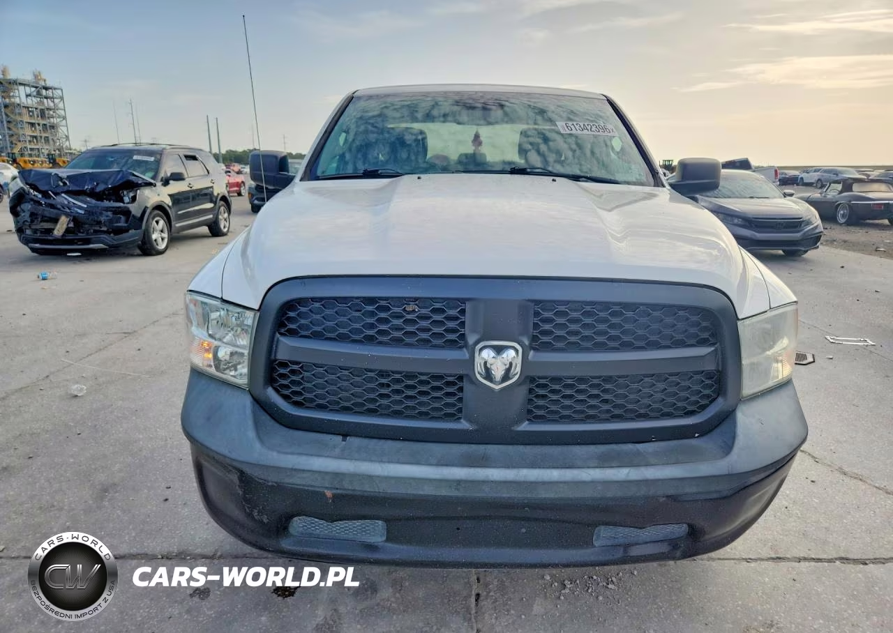 2019 Ram 1500 Classic Tradesman VIN:1C6RR6FT4KS602559 - 5