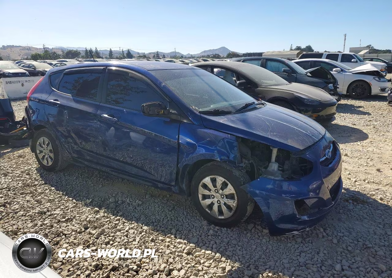 2015 Hyundai Accent Gs VIN:KMHCT5AE8FU217966 - 4