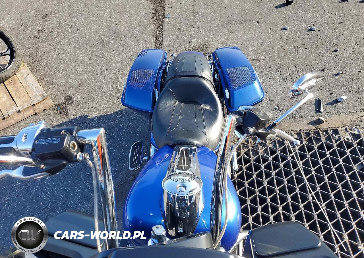 2017 Harley-Davidson Fltrx Road Glide VIN:1HD1KHC11HB633865 - 5