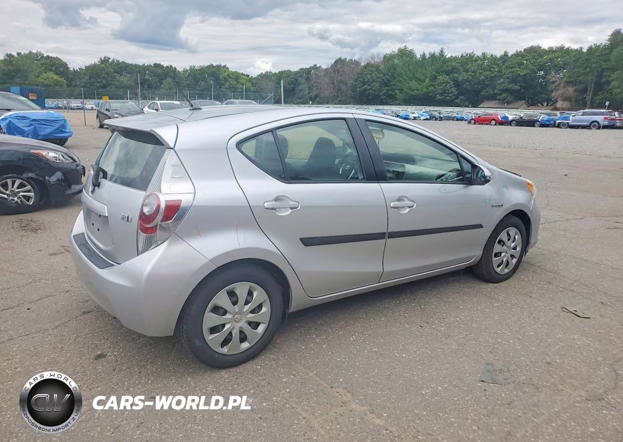 2012 Toyota Prius C Two VIN:JTDKDTB31C1004787 - 3