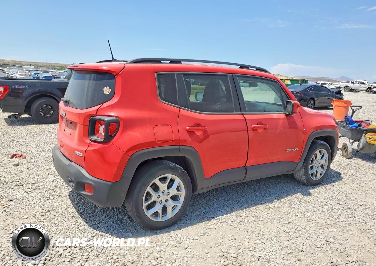 2018 Jeep Renegade Latitude VIN:ZACCJABB2JPH97362 - 3