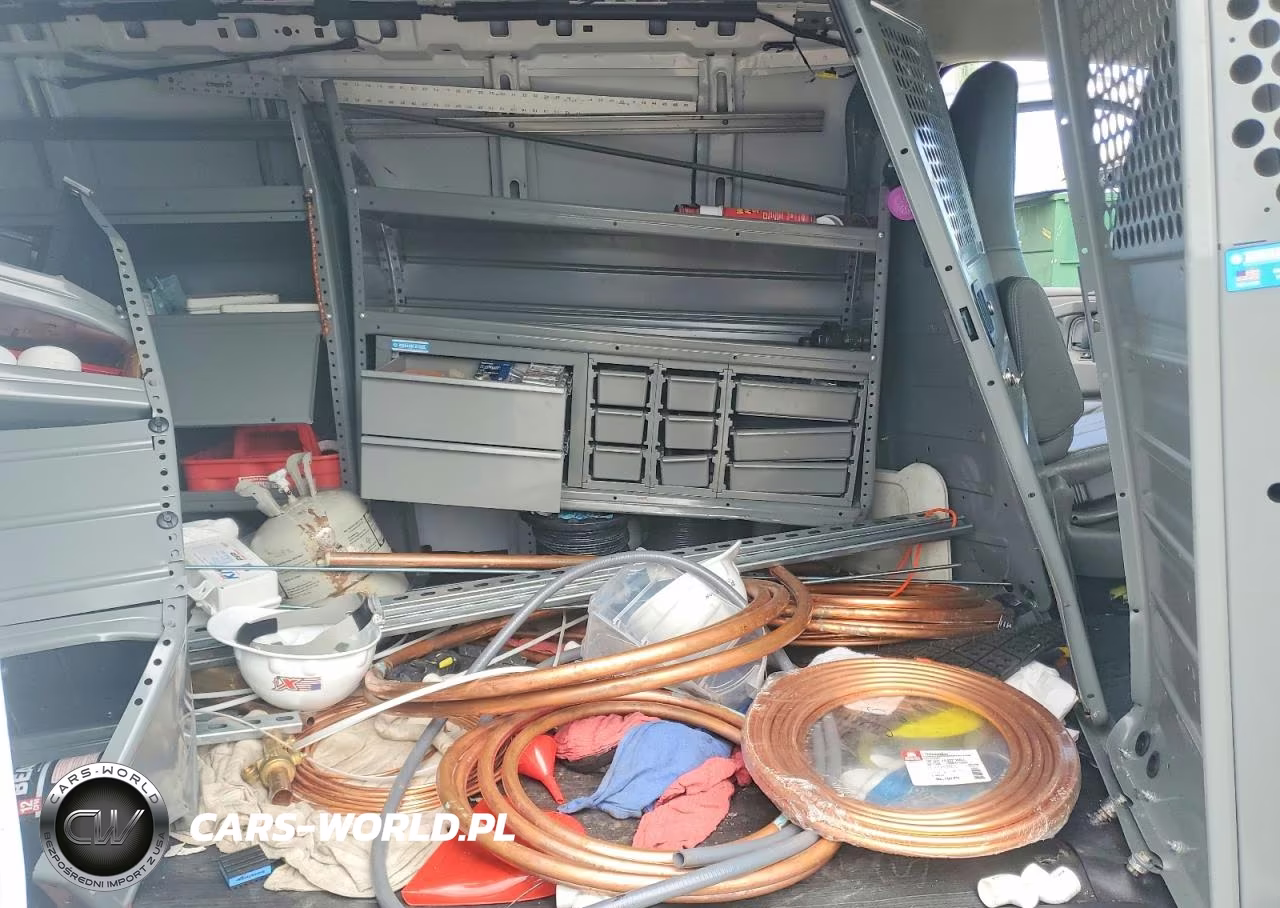 2024 GMC Savana G2500 VIN:1GTW7AF7XR1178859 - 11
