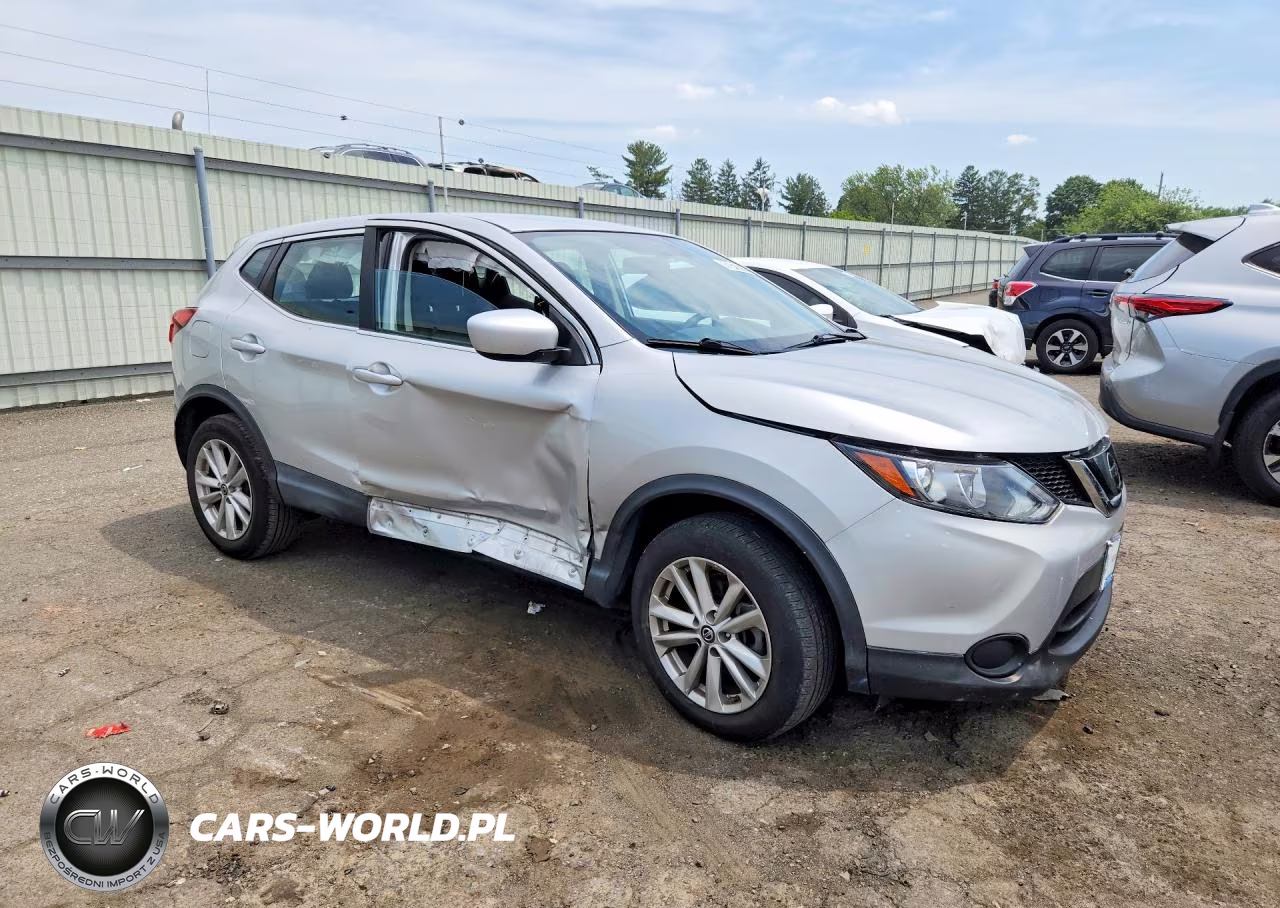 2019 Nissan Rogue Sport S VIN:JN1BJ1CRXKW624896 - 4