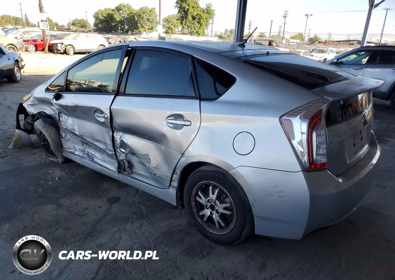 2013 Toyota Prius Two VIN:JTDKN3DU5D5633546 - 2