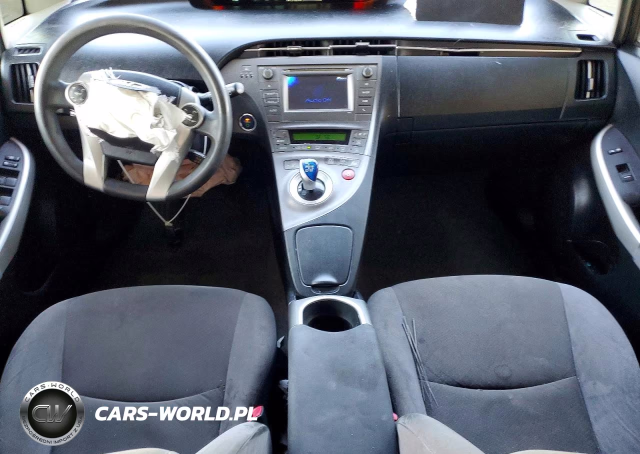 2013 Toyota Prius Two VIN:JTDKN3DU5D5633546 - 8