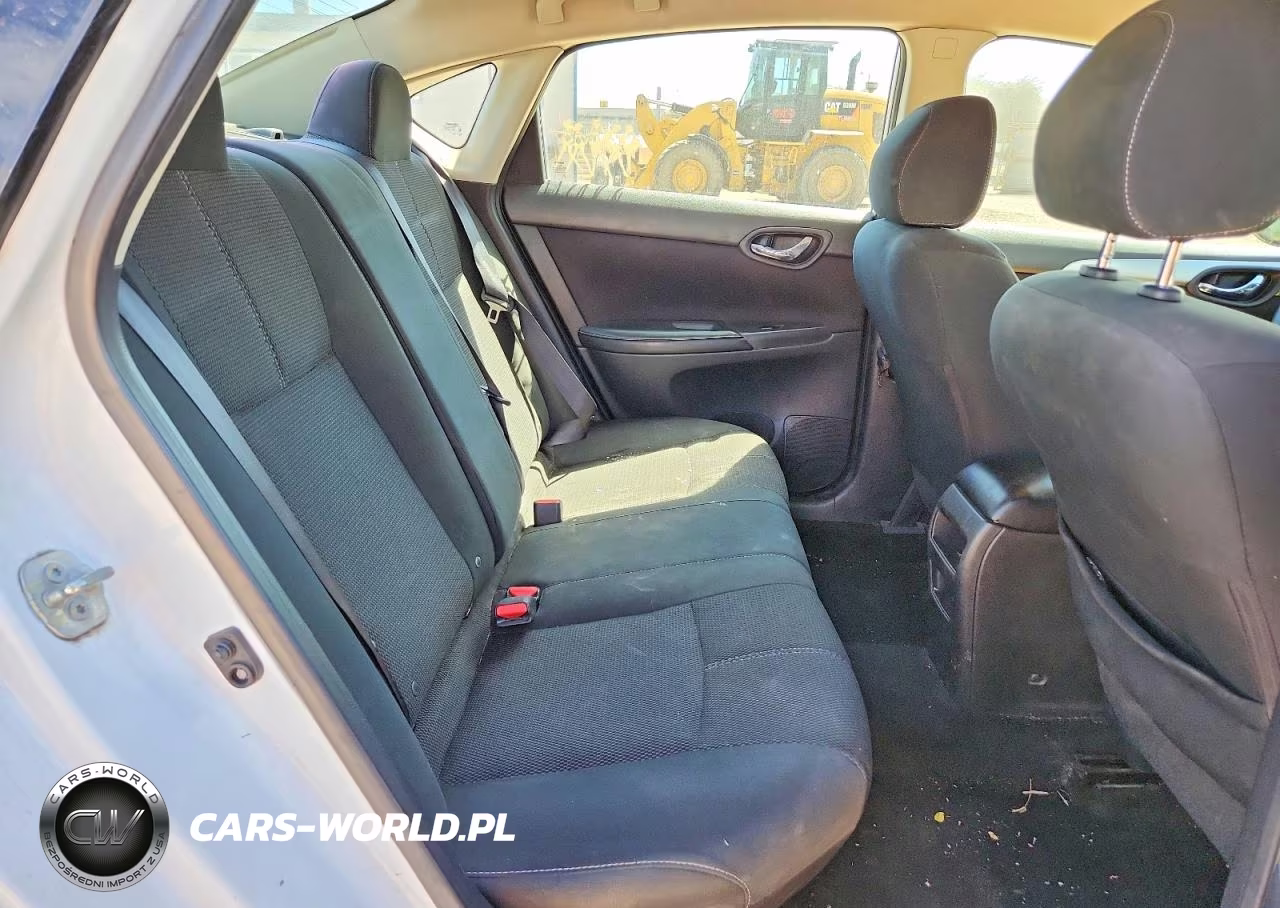2018 Nissan Sentra S VIN:3N1AB7AP0JY248133 - 10