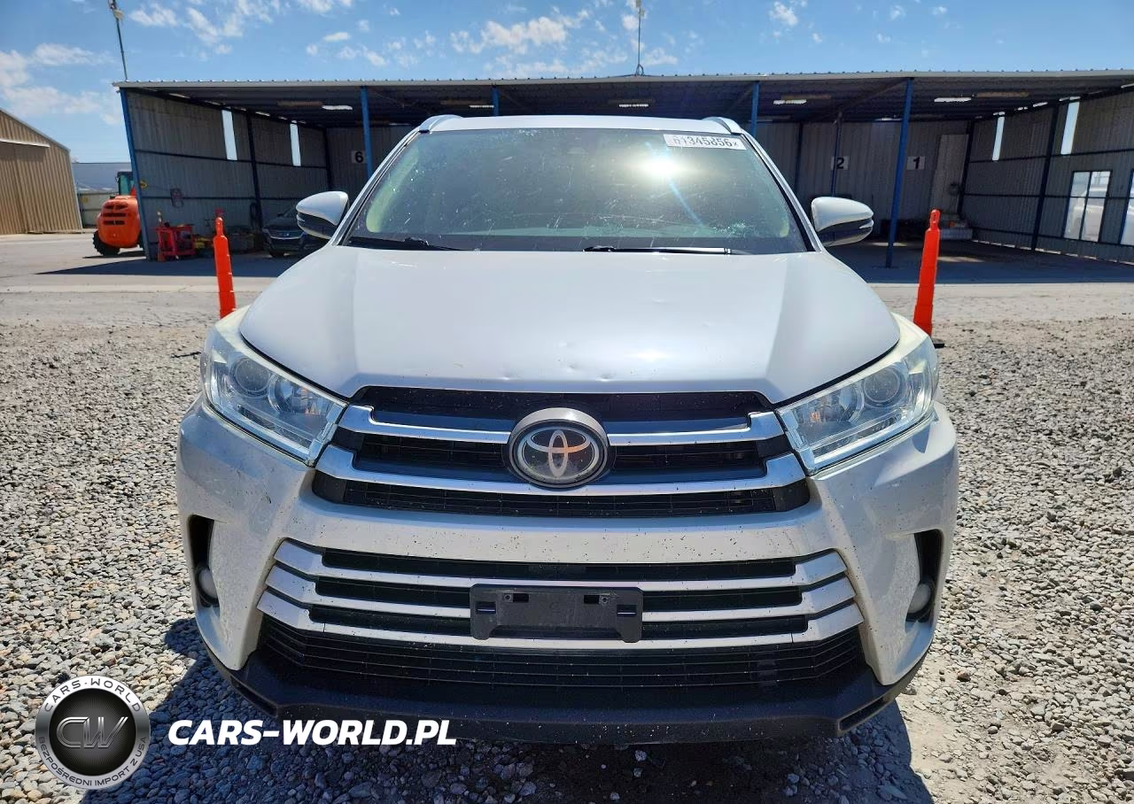 2018 Toyota Highlander Xle VIN:5TDJZRFH6JS909418 - 5